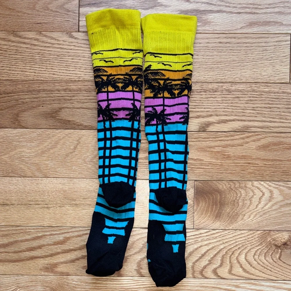 Pro Compression Socks - Picture 3 of 3